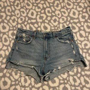 Abercrombie & Fitch High Rise ‘The Mom’ Jean Cutoff Shorts - Size: 6